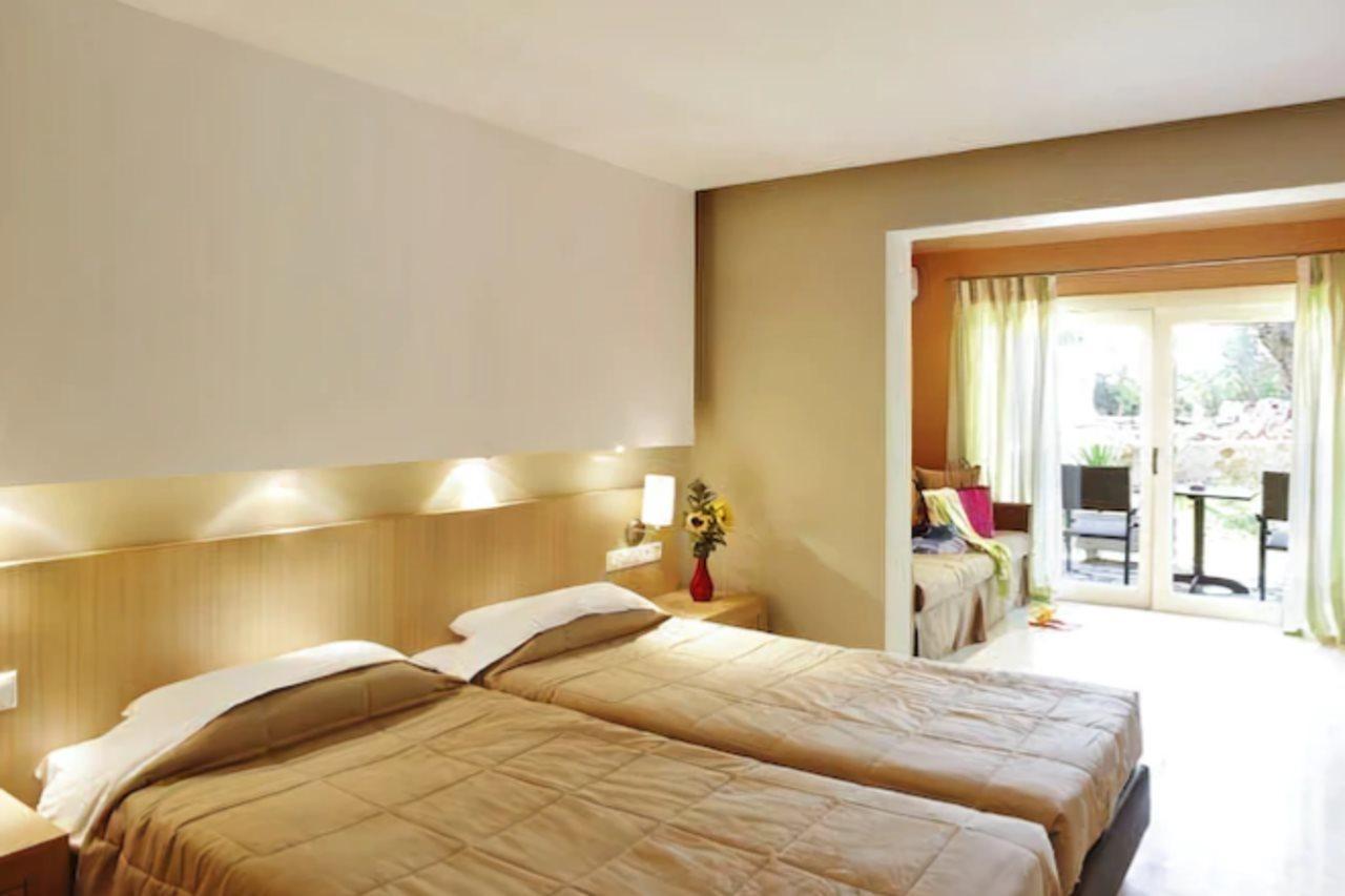 Astoria Hotel Troulos Luaran gambar