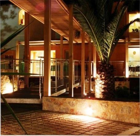 Astoria Hotel Troulos Luaran gambar