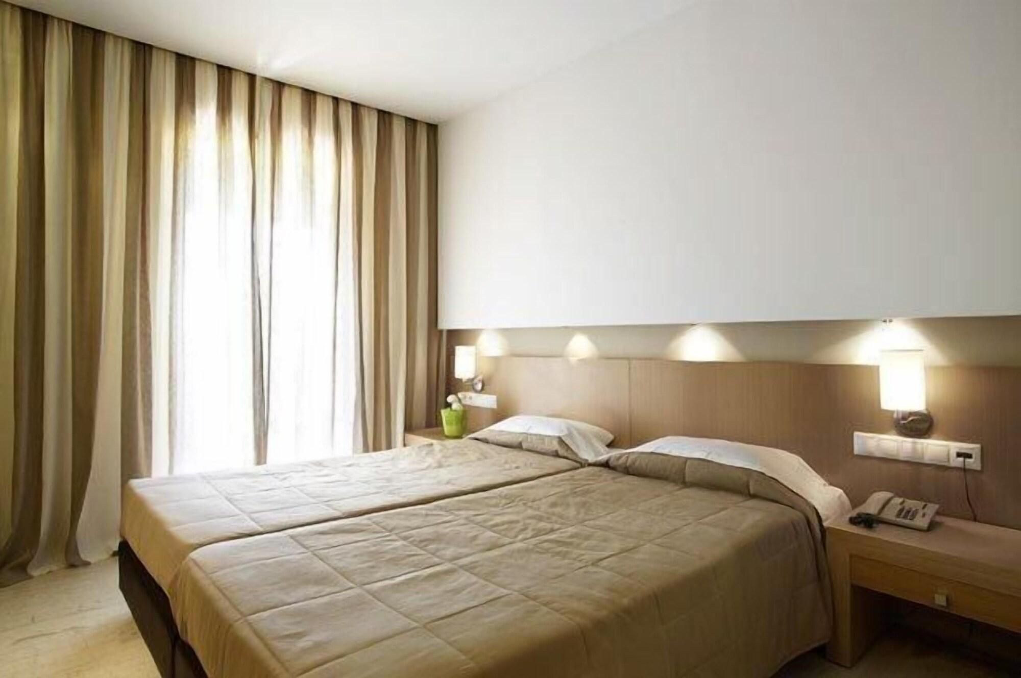 Astoria Hotel Troulos Luaran gambar