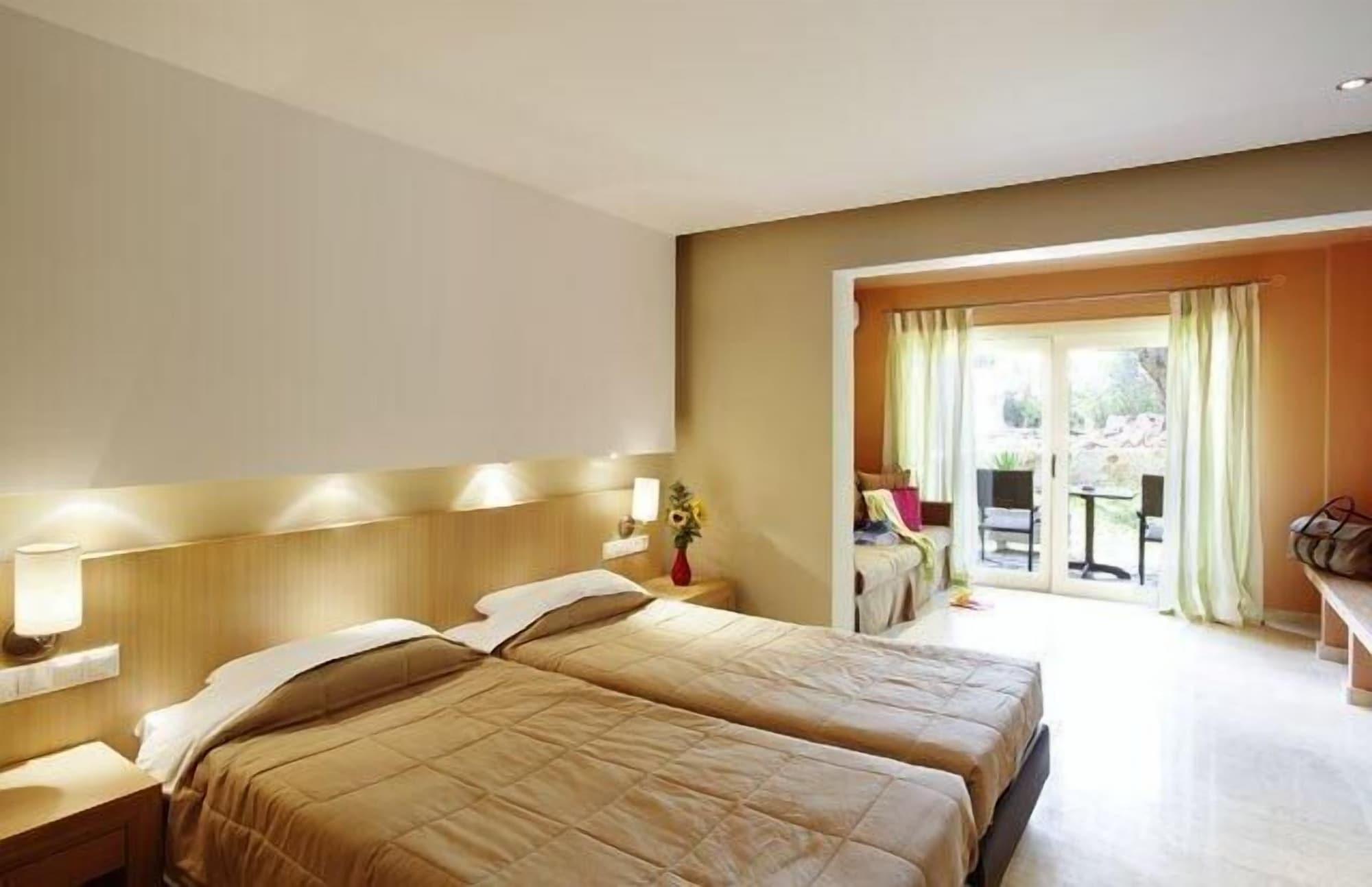 Astoria Hotel Troulos Luaran gambar